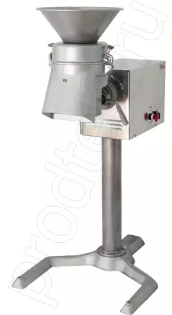 Универсальная кухонная машина УКМ-01