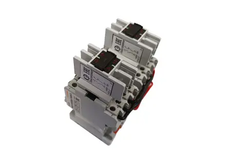 Пускатель магнитный ПМ12-010550 220 В  4з+2р